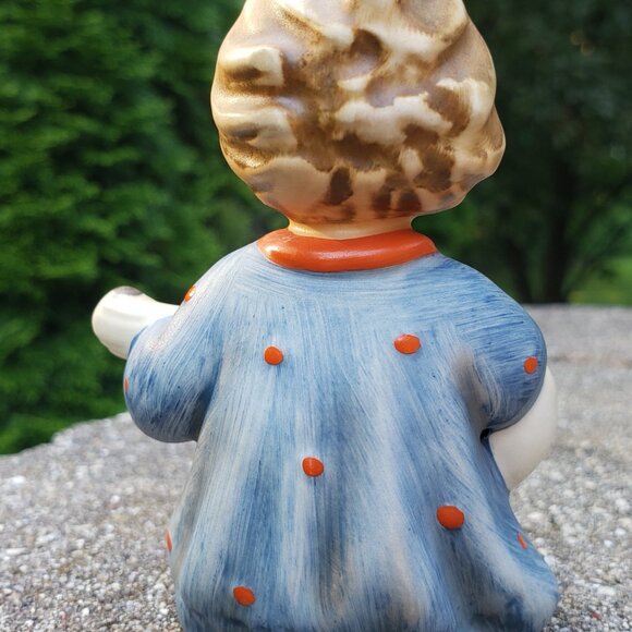 M J Hummel - Titled "JOYFUL" - Porcelain Figurine - Picture 5 of 9
